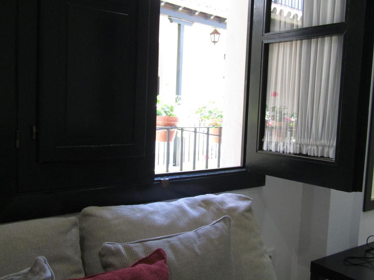 Apartamento Alameda Apartment เซบีญา ภายนอก รูปภาพ